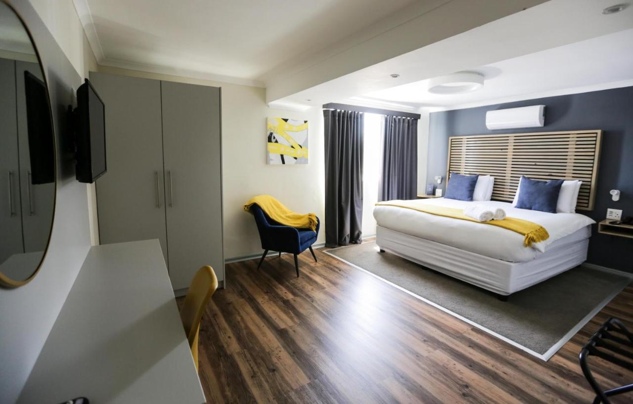 New National Hotel And Conference Parow Eksteriør billede